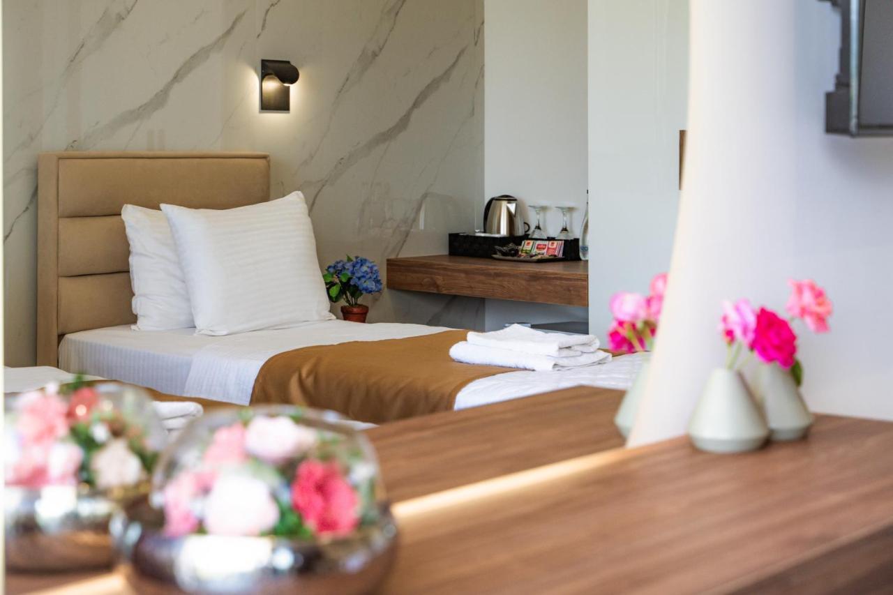 Hotel Lajka Luxury Ulcinj Esterno foto