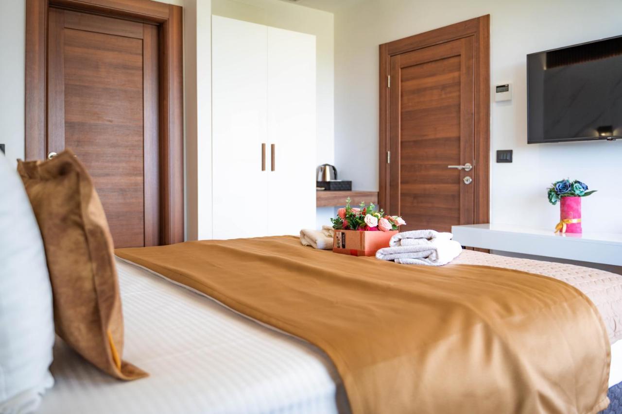 Hotel Lajka Luxury Ulcinj Esterno foto